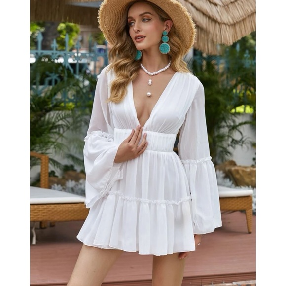 MISS ORD PLUNGING NECK BELL SLEEVE DRESS - Picture 4 of 8